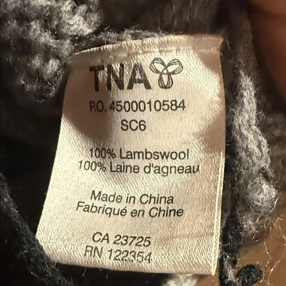 TNA Gray and Cream Zip-Front Sweater - Picture 4 of 7